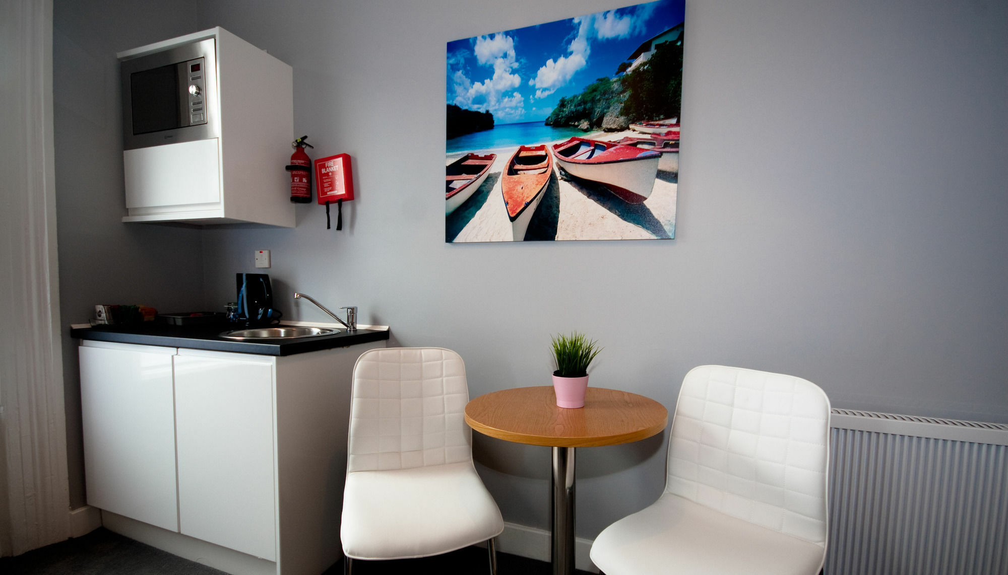 Apartment & *