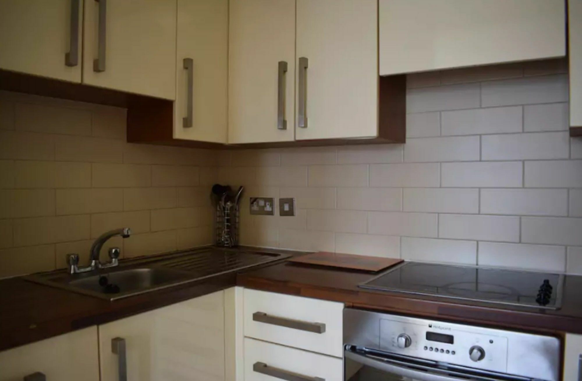 Apartment 2 Bedroom In *