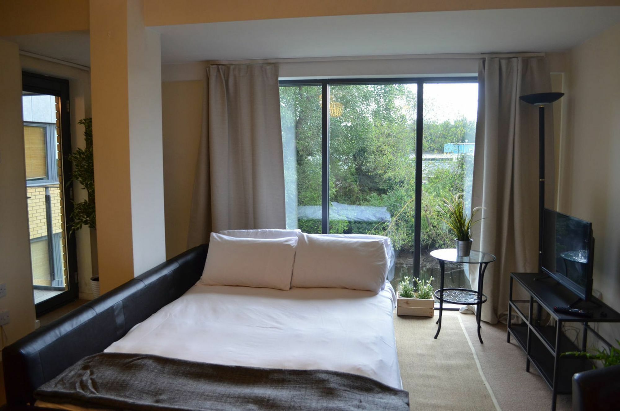 Apartment Metrostays - Riverside