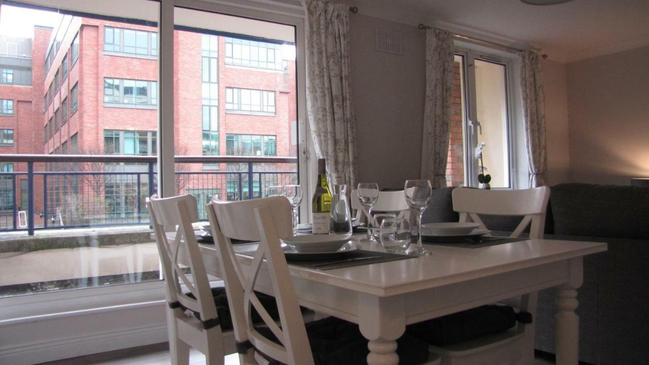 Centre Ifsc - 2 Bedroom Apartment *