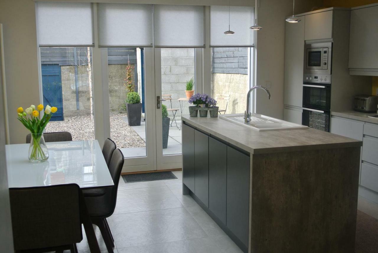 Merton Ave - Victorian Red Brick Terraced House Holiday home *