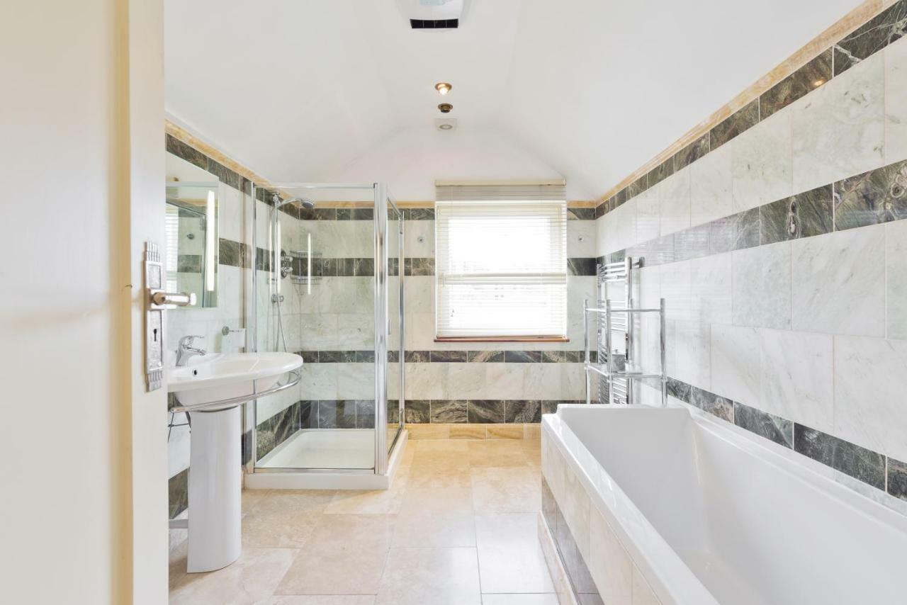 The Brendan Gleeson - Hiphipstay Holiday home Dublin