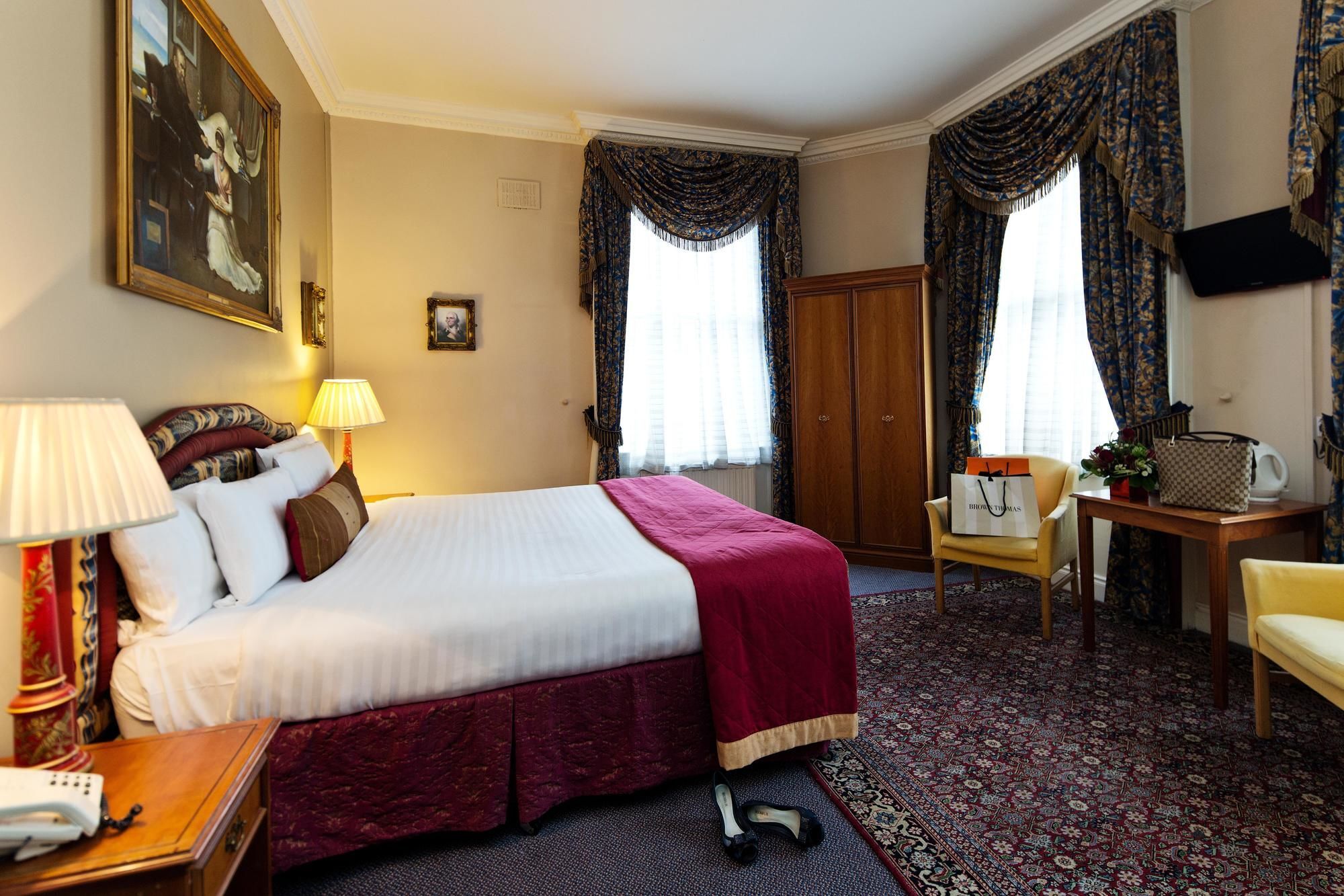 Hotel The