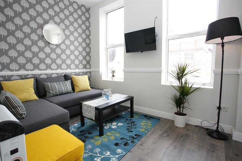 Short Let Direct - Amiens Street D1