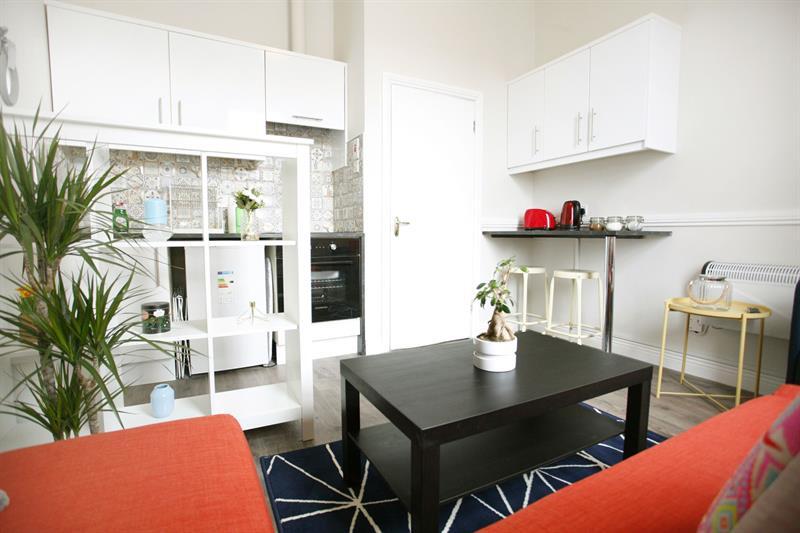 Short Let Direct - Amiens Street D1 Apartment *