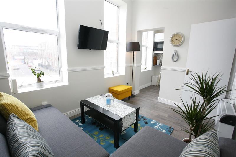 Short Let Direct - Amiens Street D1