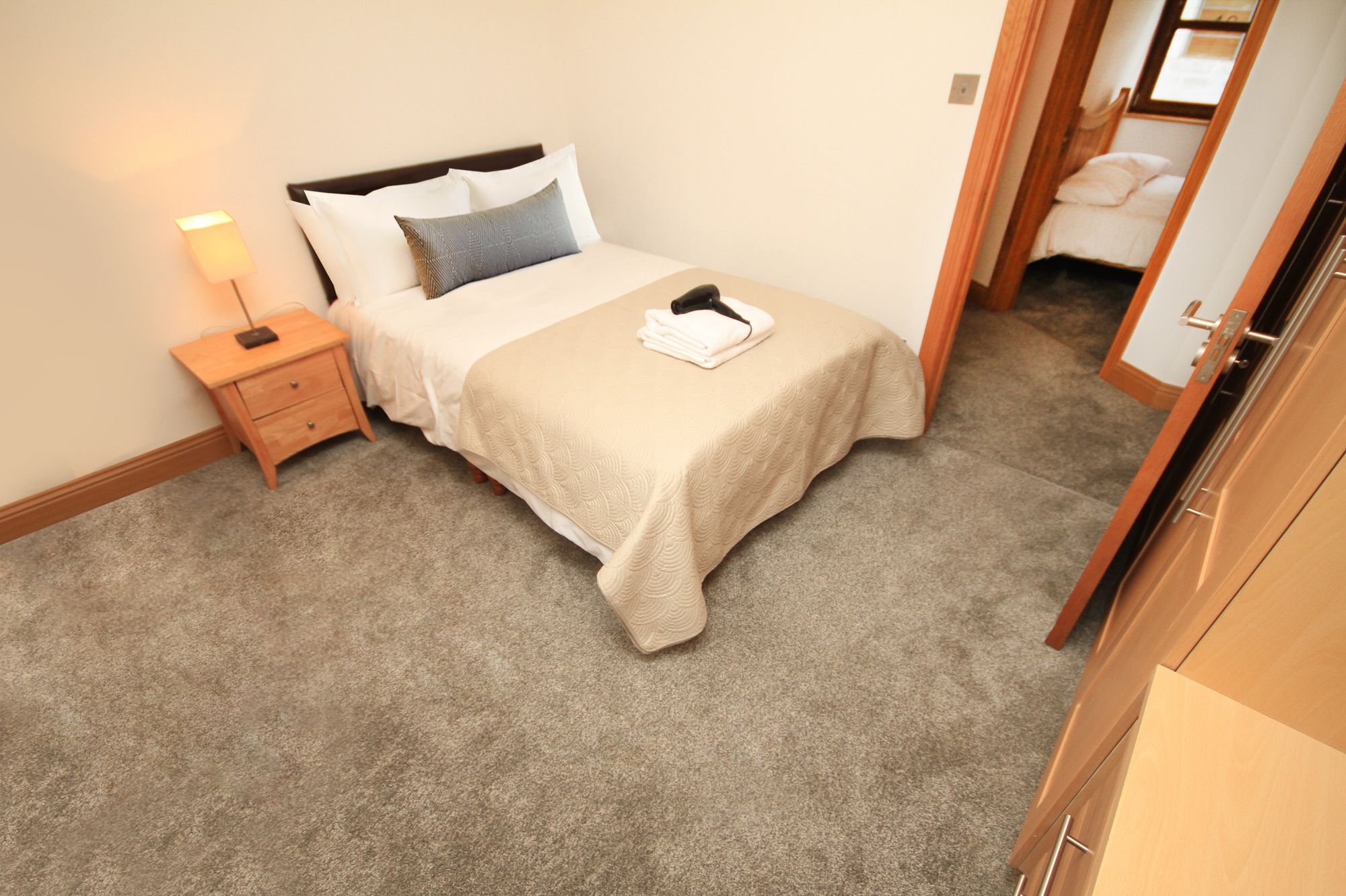Apartment Macken Street Sleeps 10