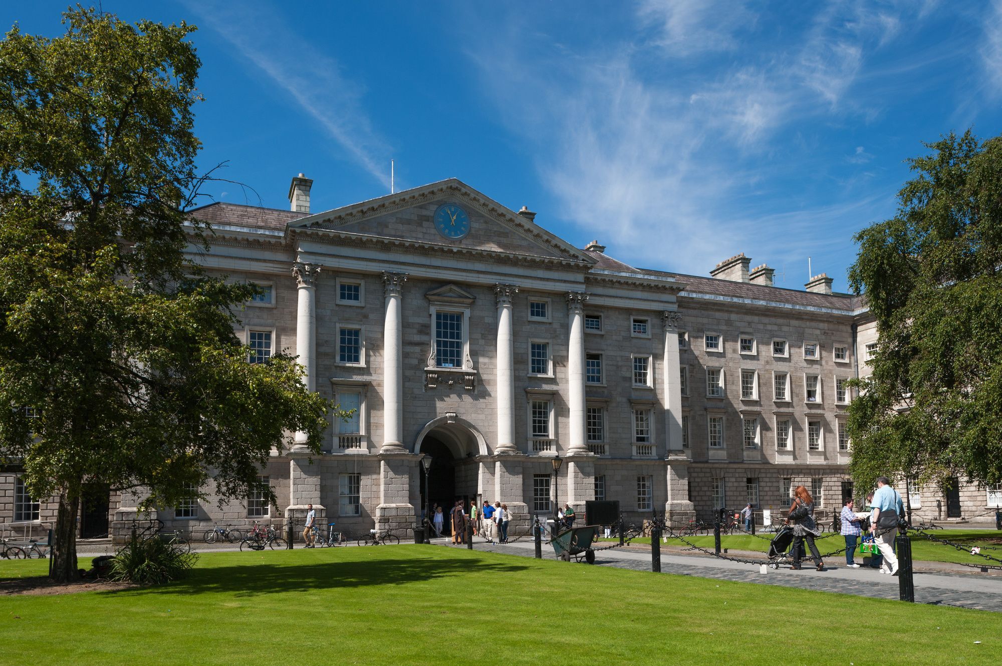 Apartment Macken Street Sleeps 10 Dublin