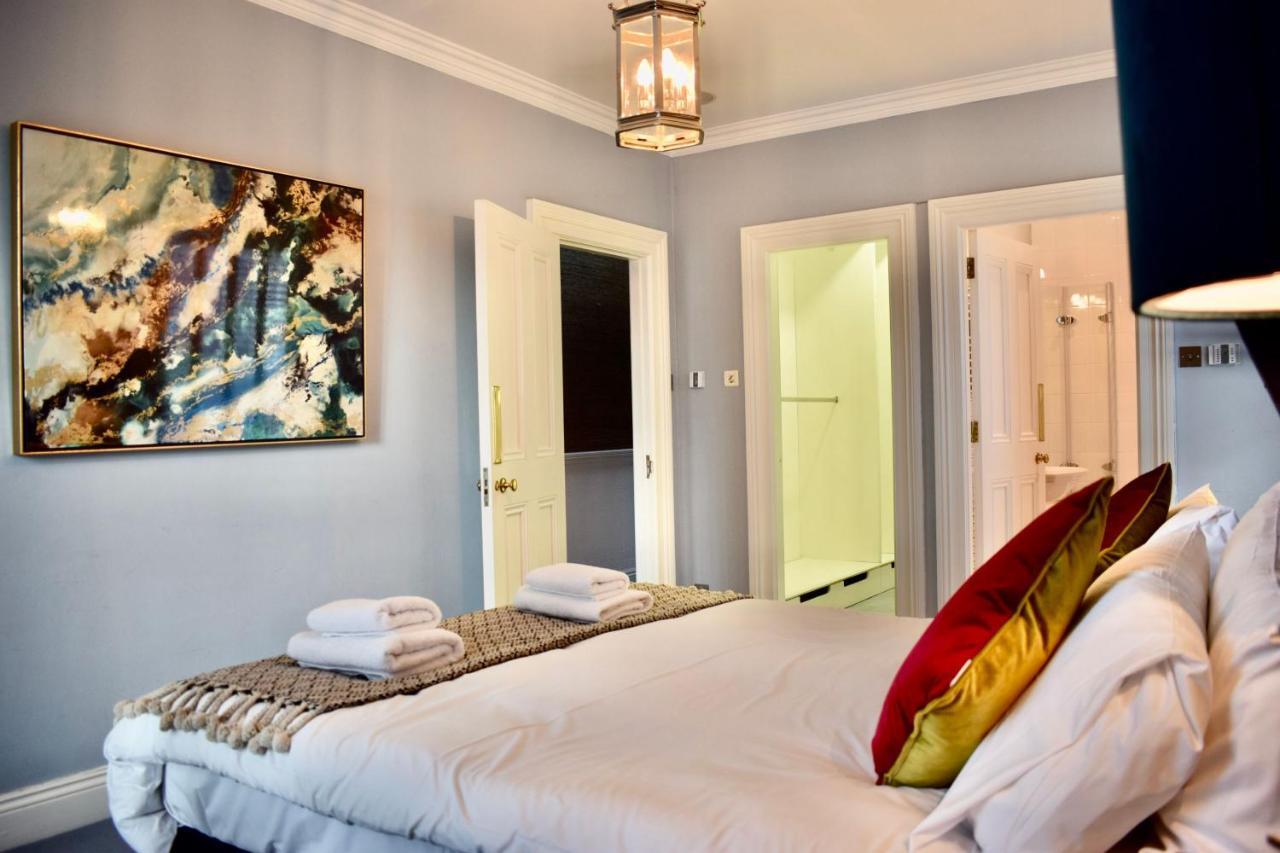 Refurbished Traditional Townhouse * Dublin
