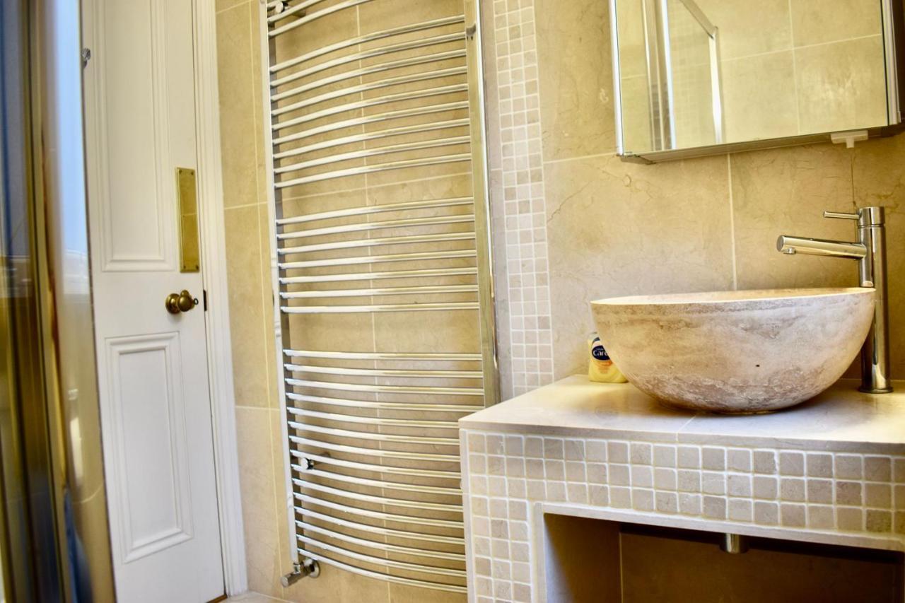 Refurbished Traditional Townhouse Holiday home