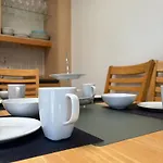 Superb Triple Room Near Airport - 4