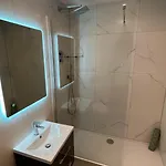Broc House Suites