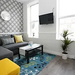 Short Let Direct - Amiens Street D1