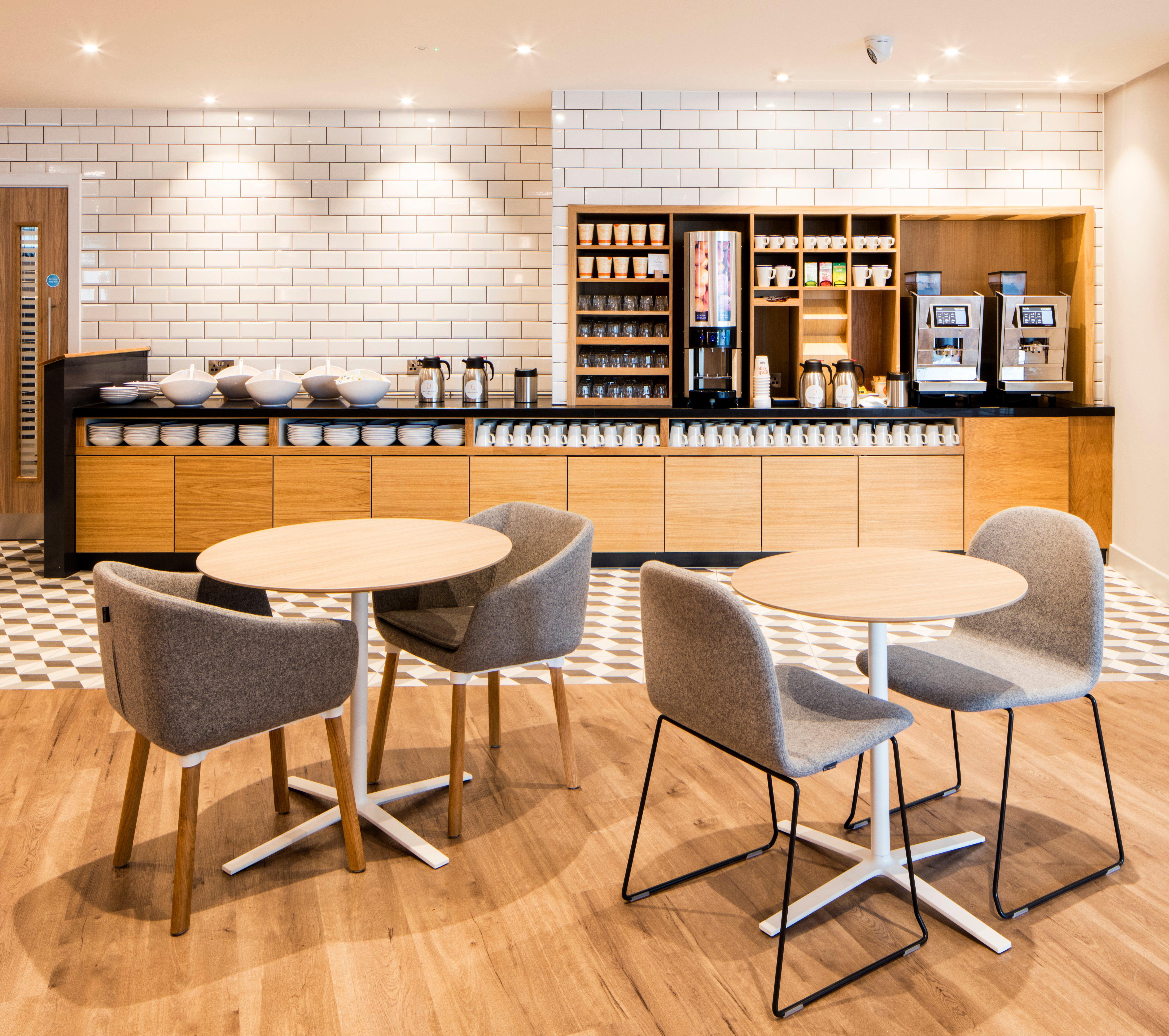Express Centre By Ihg 3*