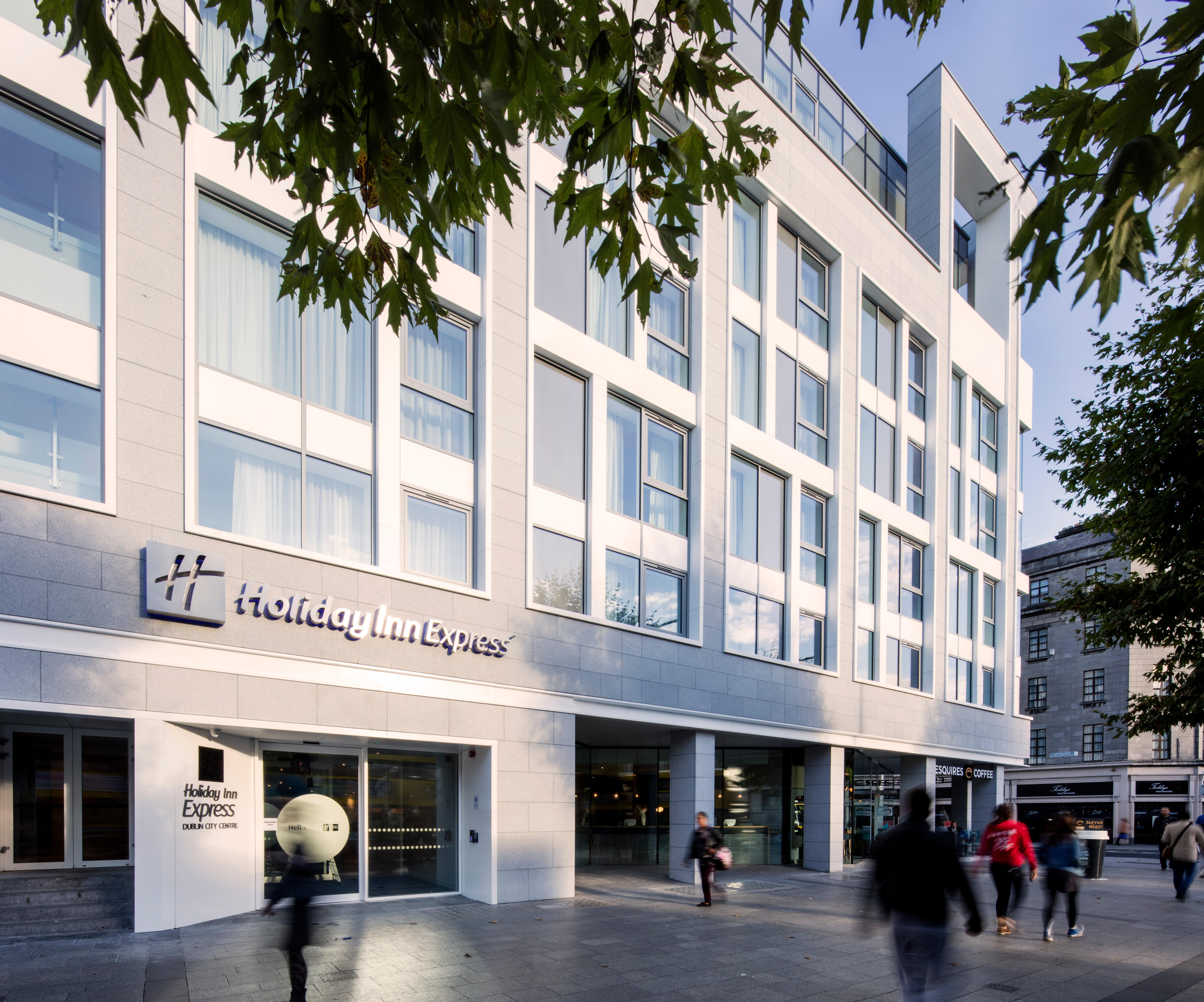 Hotel Express Centre By Ihg 3*