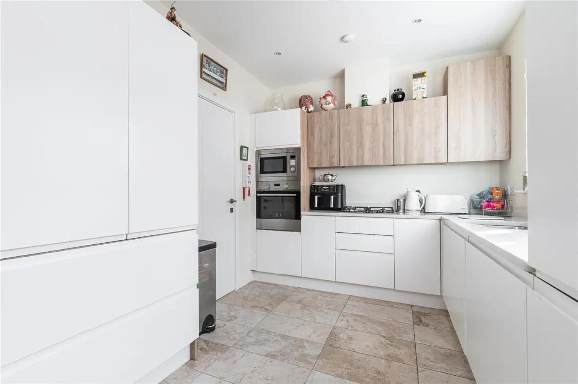 Homestay Pvt Room With Direct Train To City Center 25 Mins Dublin