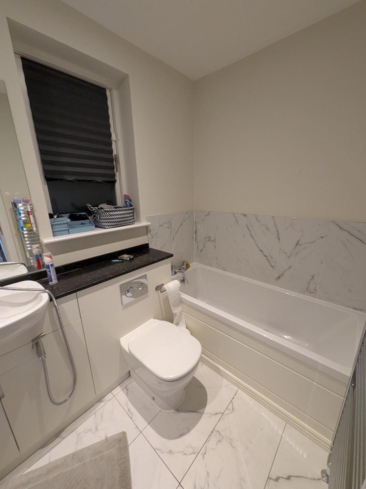 Pvt Room With Direct Train To City Center 25 Mins * Dublin