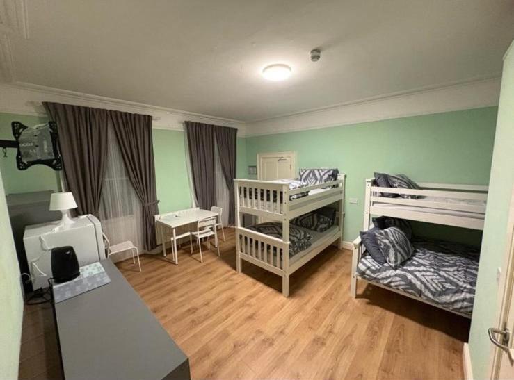Guest house Towerville