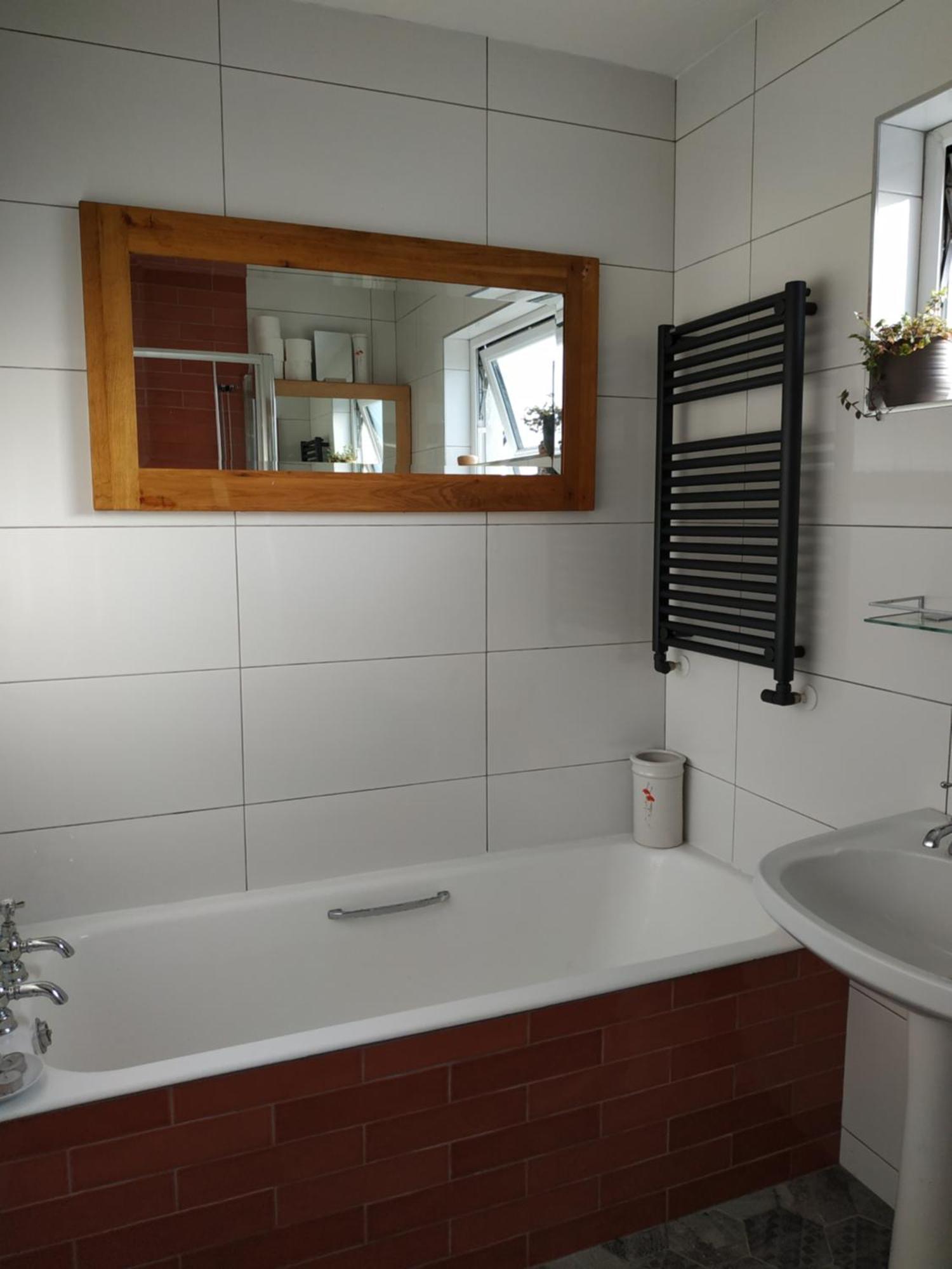 4 Bed Modern Spacious House South