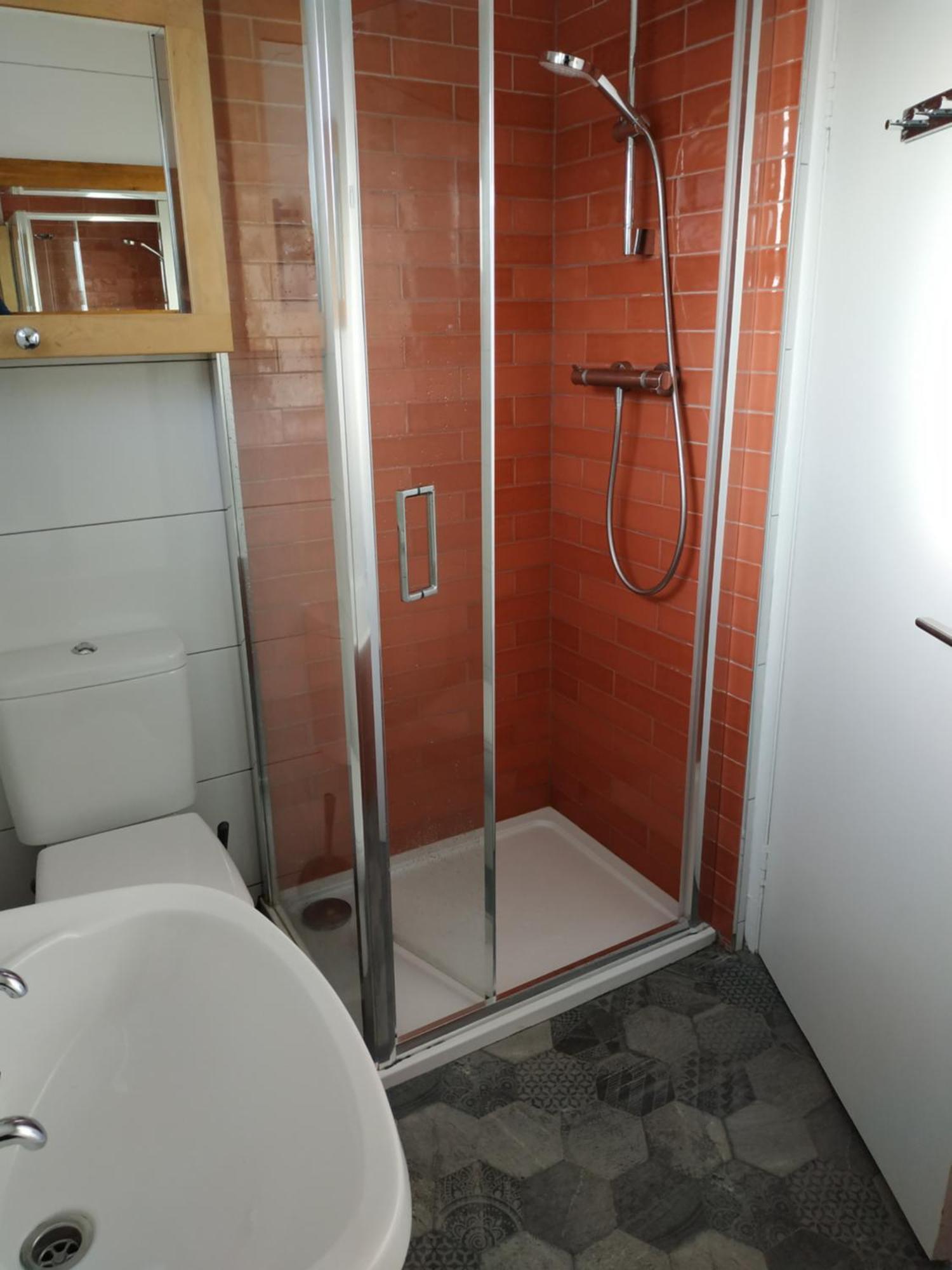 4 Bed Modern Spacious House South Holiday home *