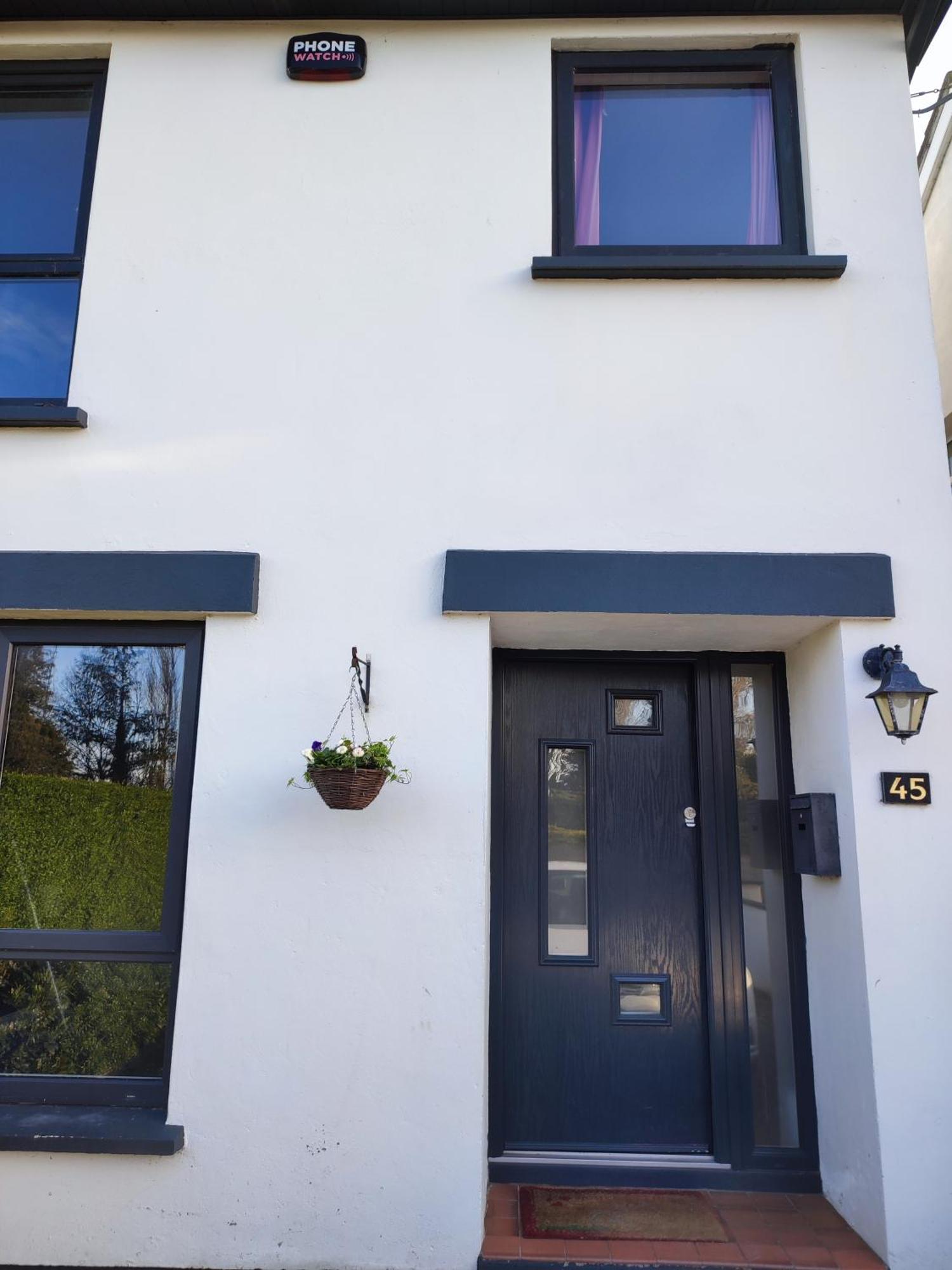 4 Bed Modern Spacious House South Holiday home