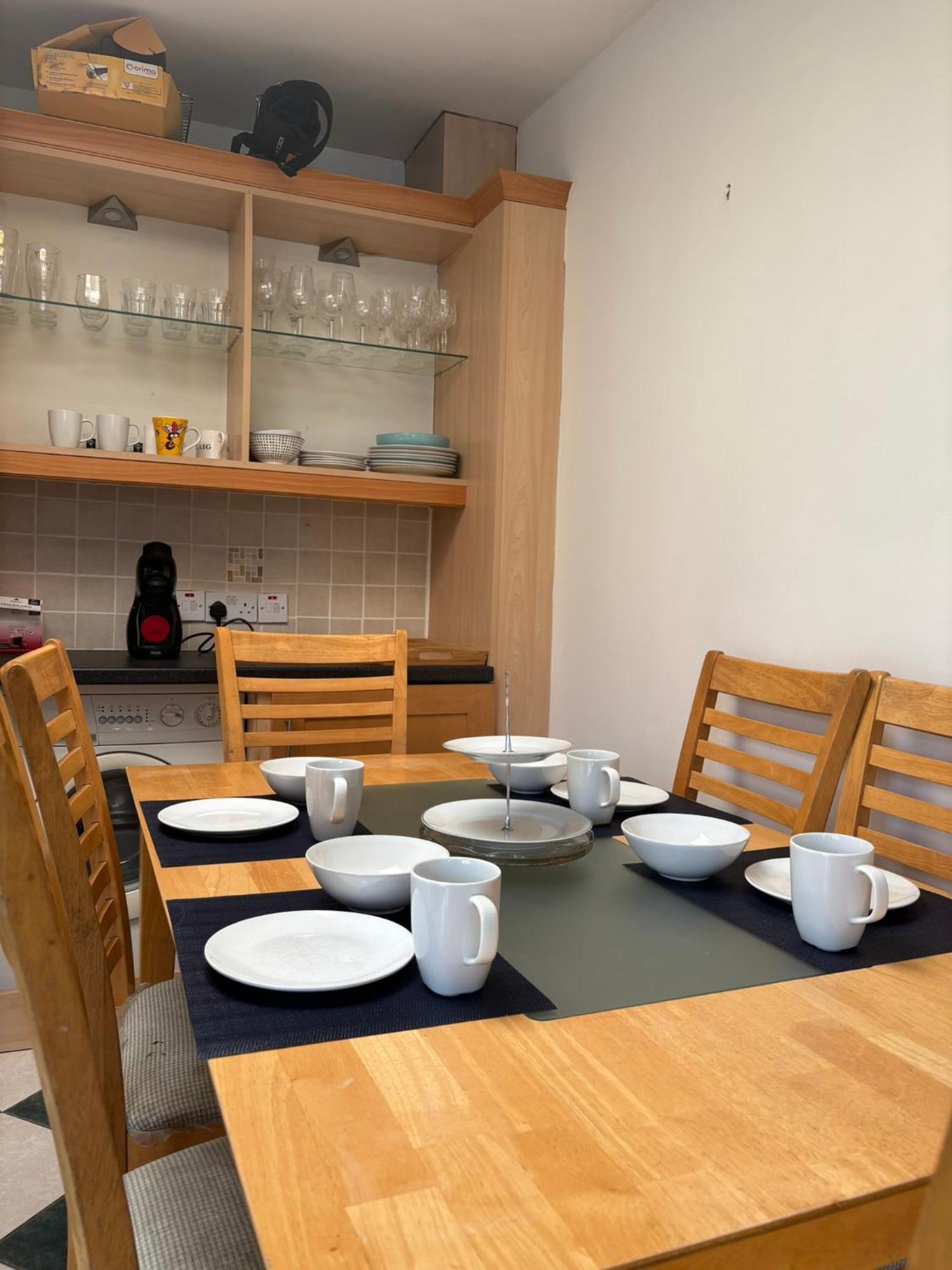 Superb Triple Near Airport - 4 Guest house