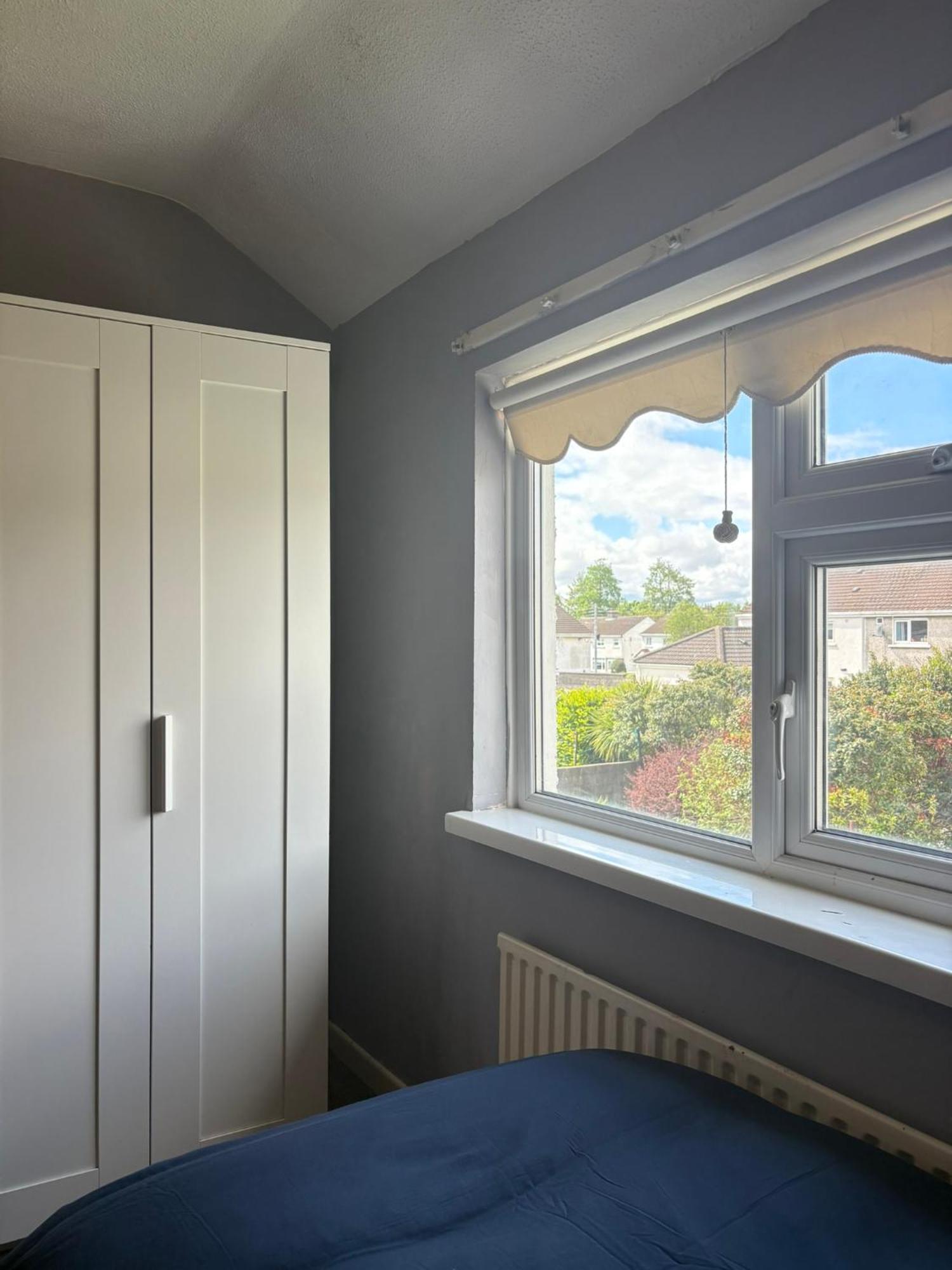 Superb Triple Near Airport - 4 Guest house Dublin