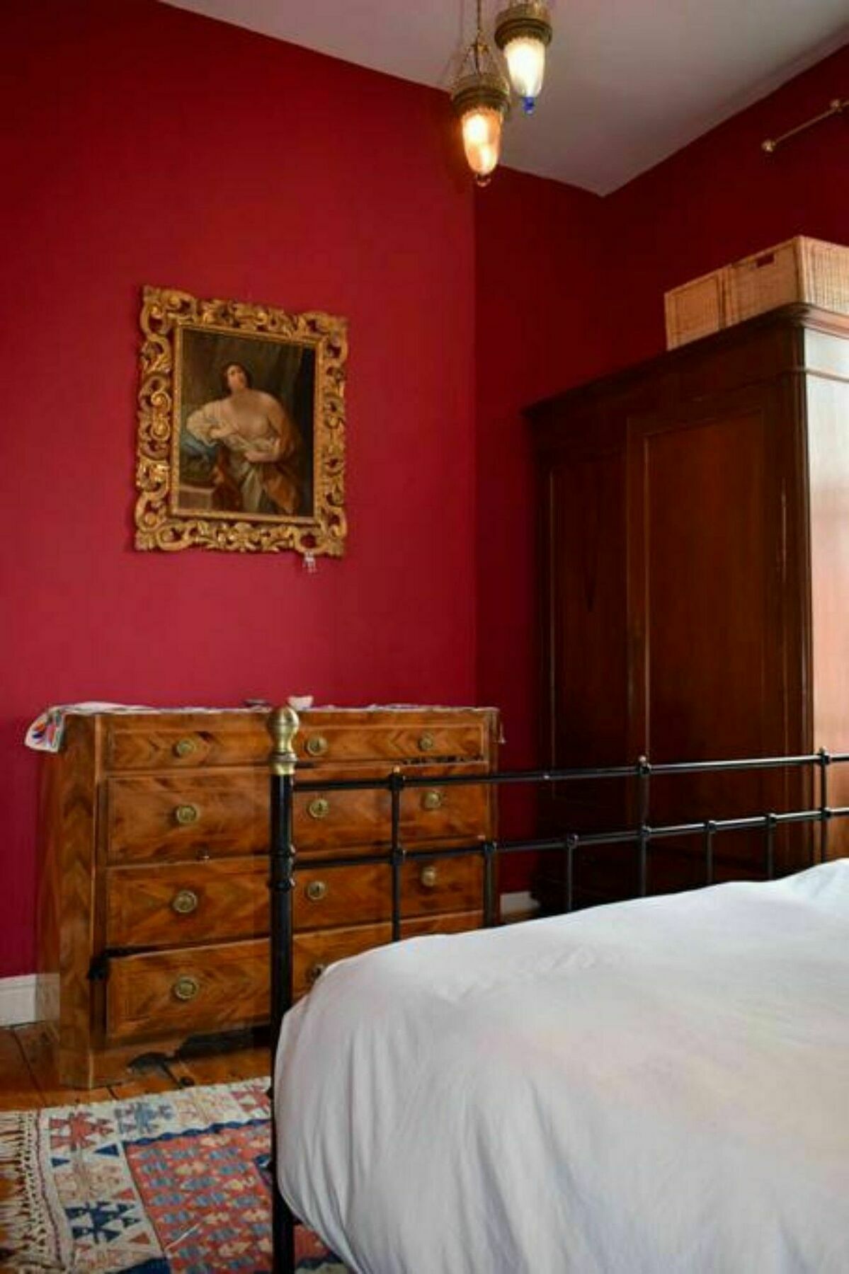 Apartment 4 Bedroom House In