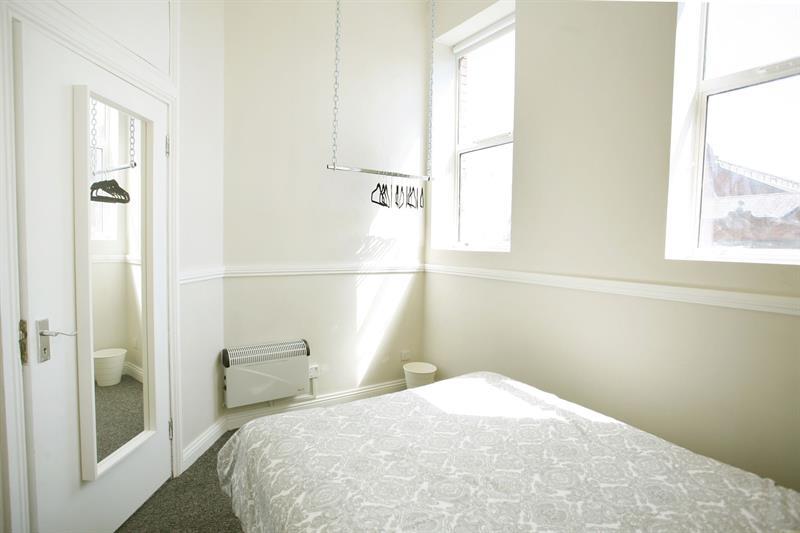 Short Let Direct - Amiens Street D1 Apartment