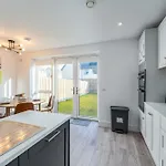 Citywest Contractor Housing - Sleeps 5