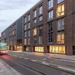Yugo Dominick Place