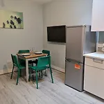 Ha\'Penny Bridge Apartments