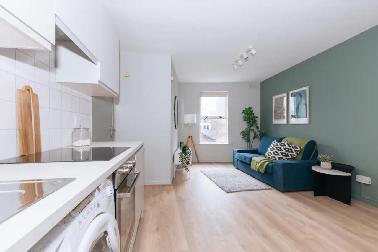 Relaxing 1bd Flat With A Roof Terrace - Portobello Apartment