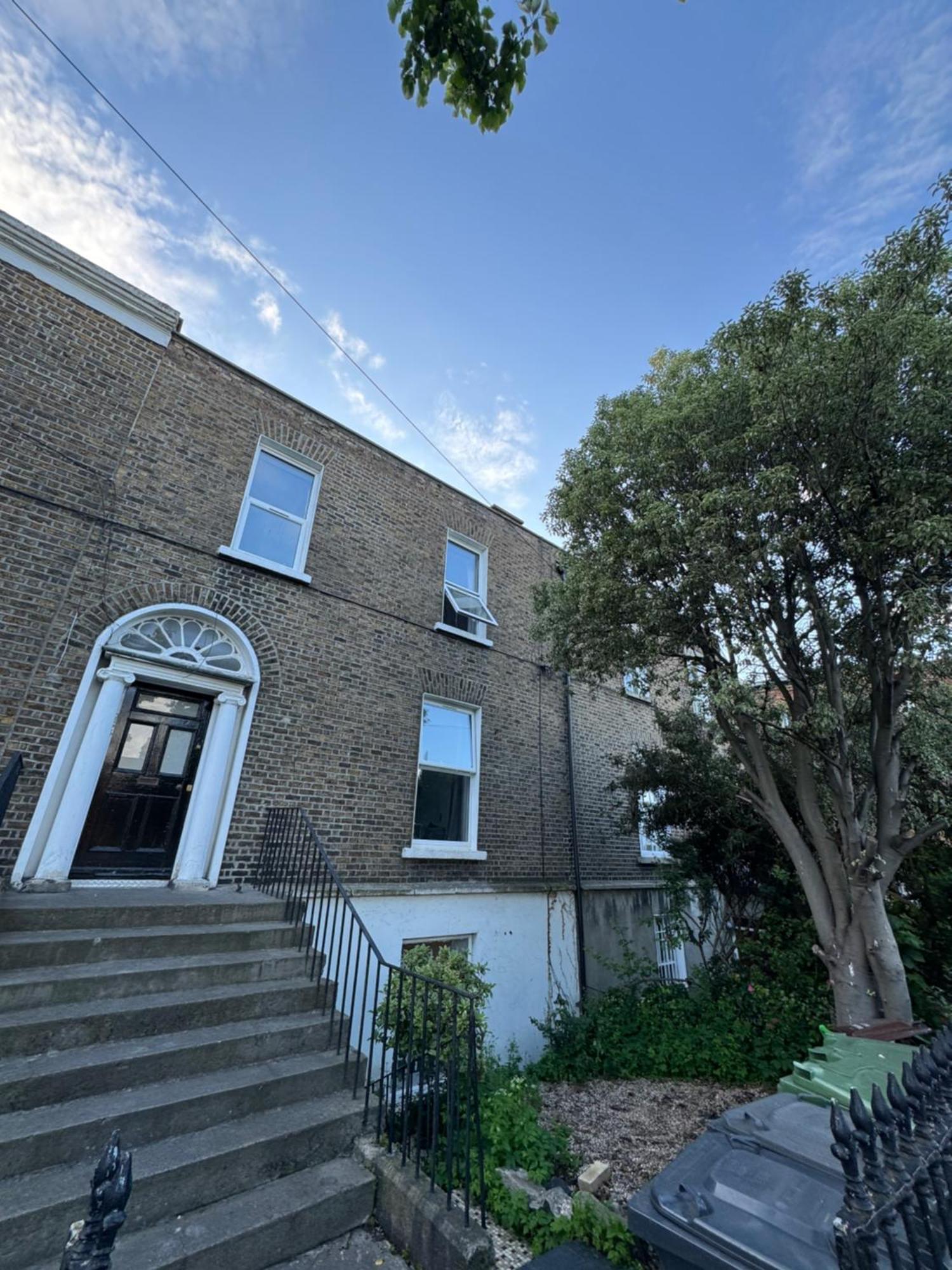 Heytesbury St Portobello Flat 6 *