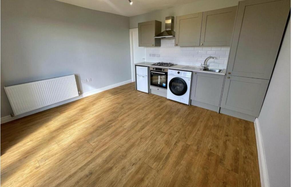 Apartment 13 Airport