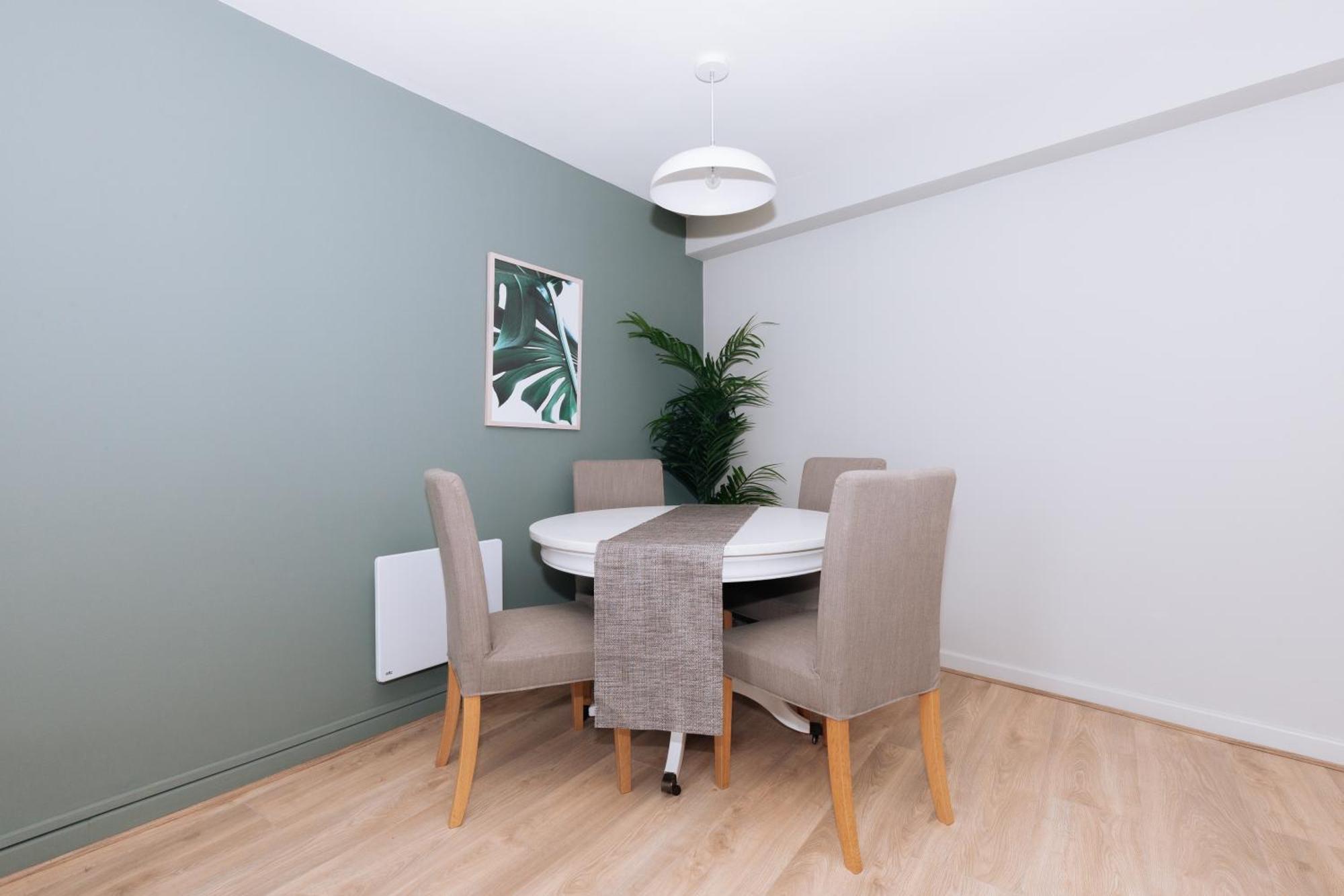 Relaxing 1bd Flat With A Roof Terrace - Portobello Apartment