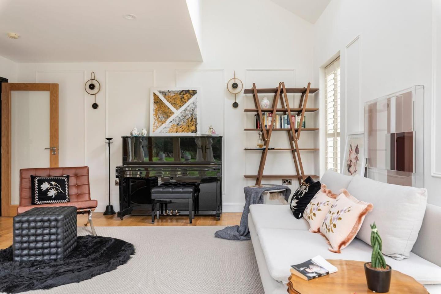 Double Bedroom With Private Toilet And Shower, Easy To Center Dublin