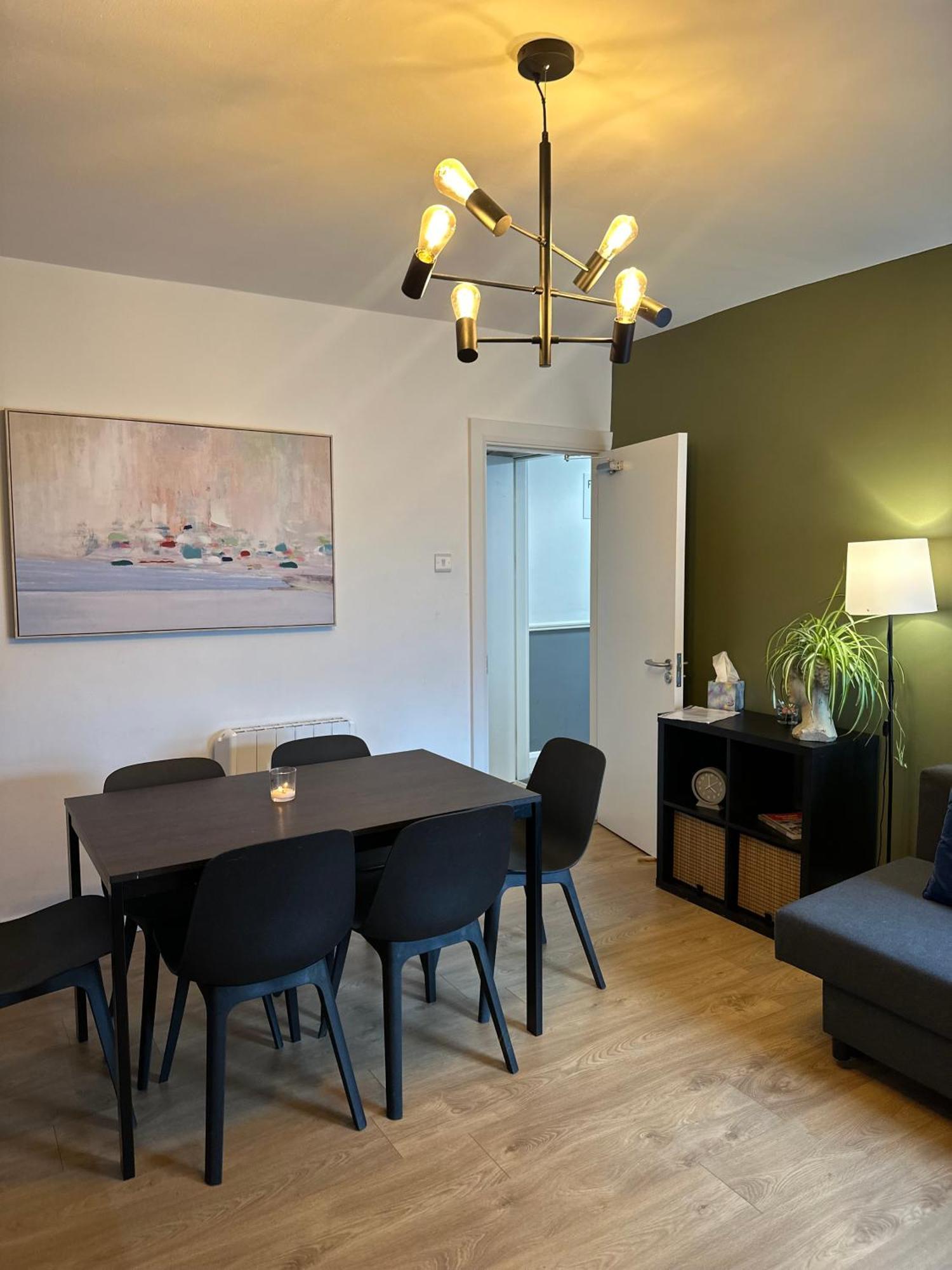 Modern & Spacious Central Apt Dublin