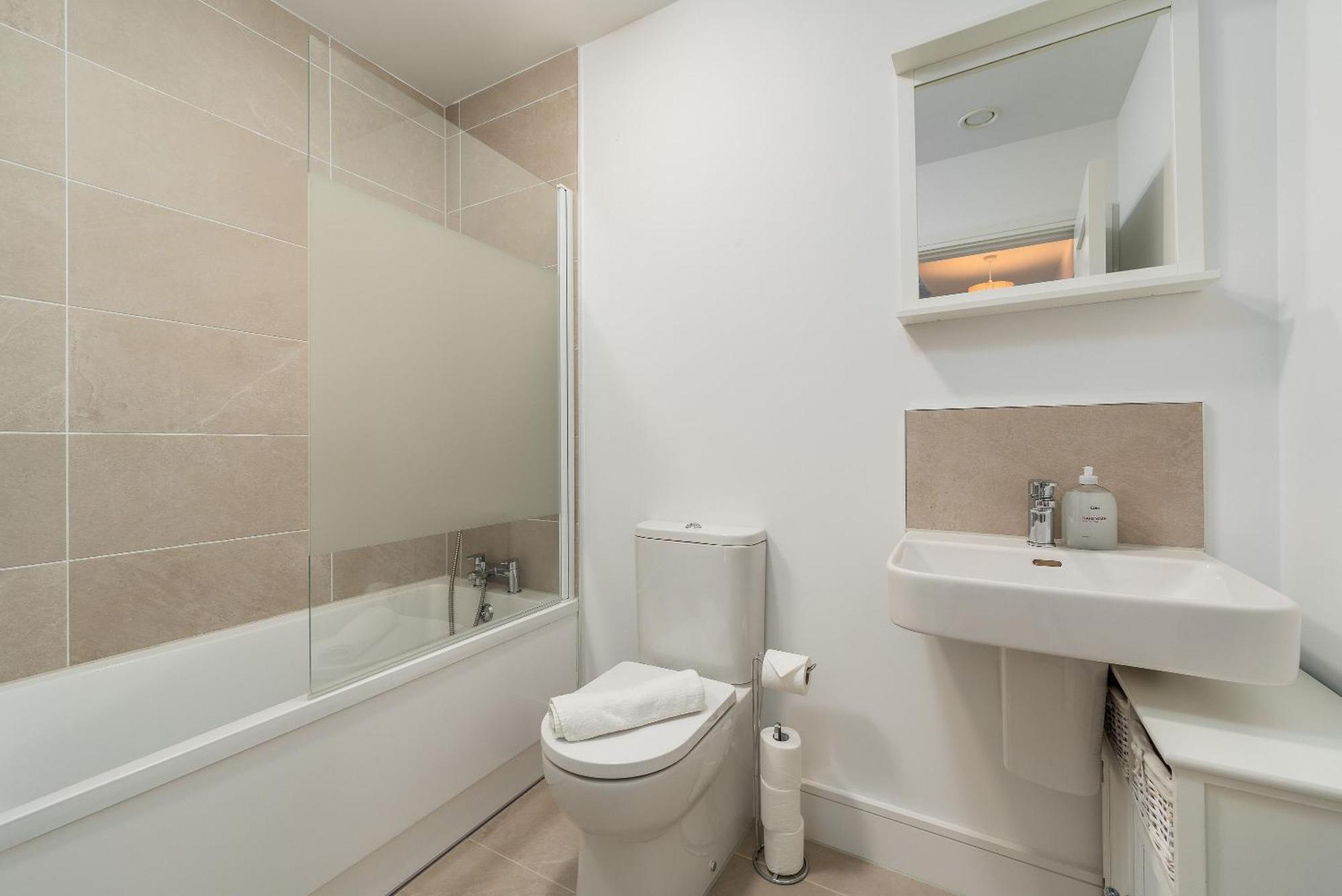 Holiday home Citywest Contractor Housing - Sleeps 5 Dublin