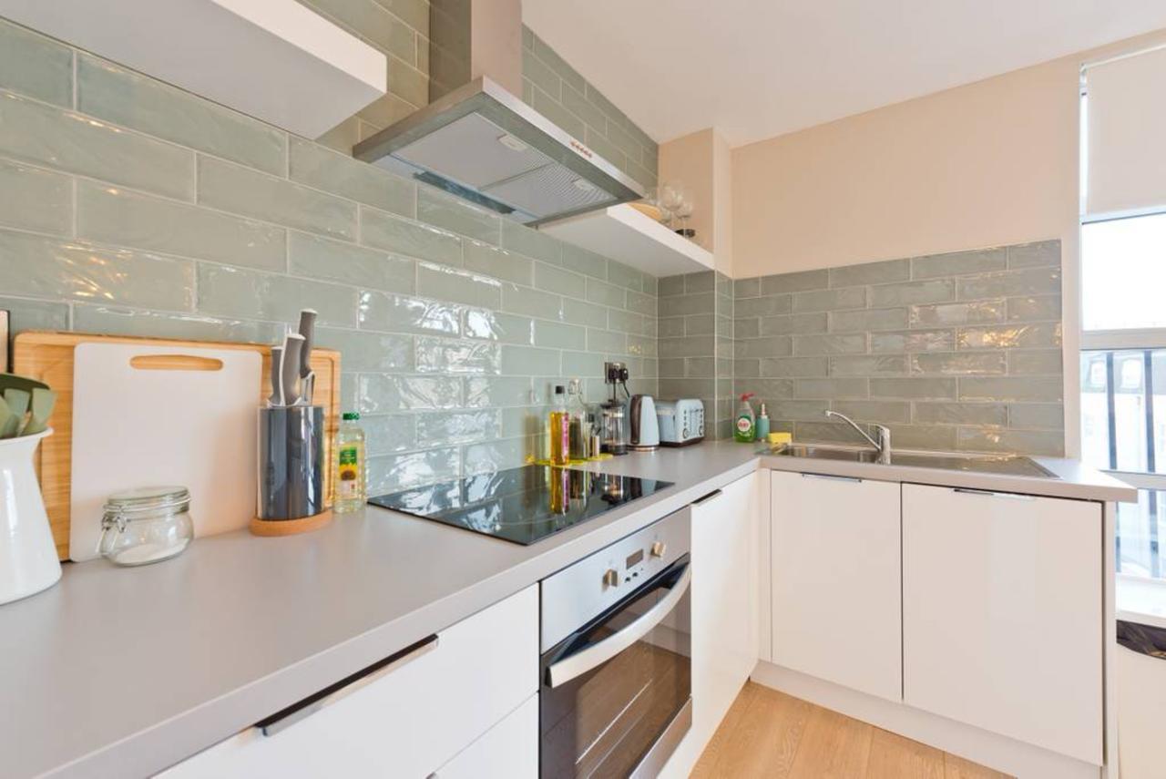 2 Bedroom Rooftop In Temple Bar Sleeps 6 * Dublin