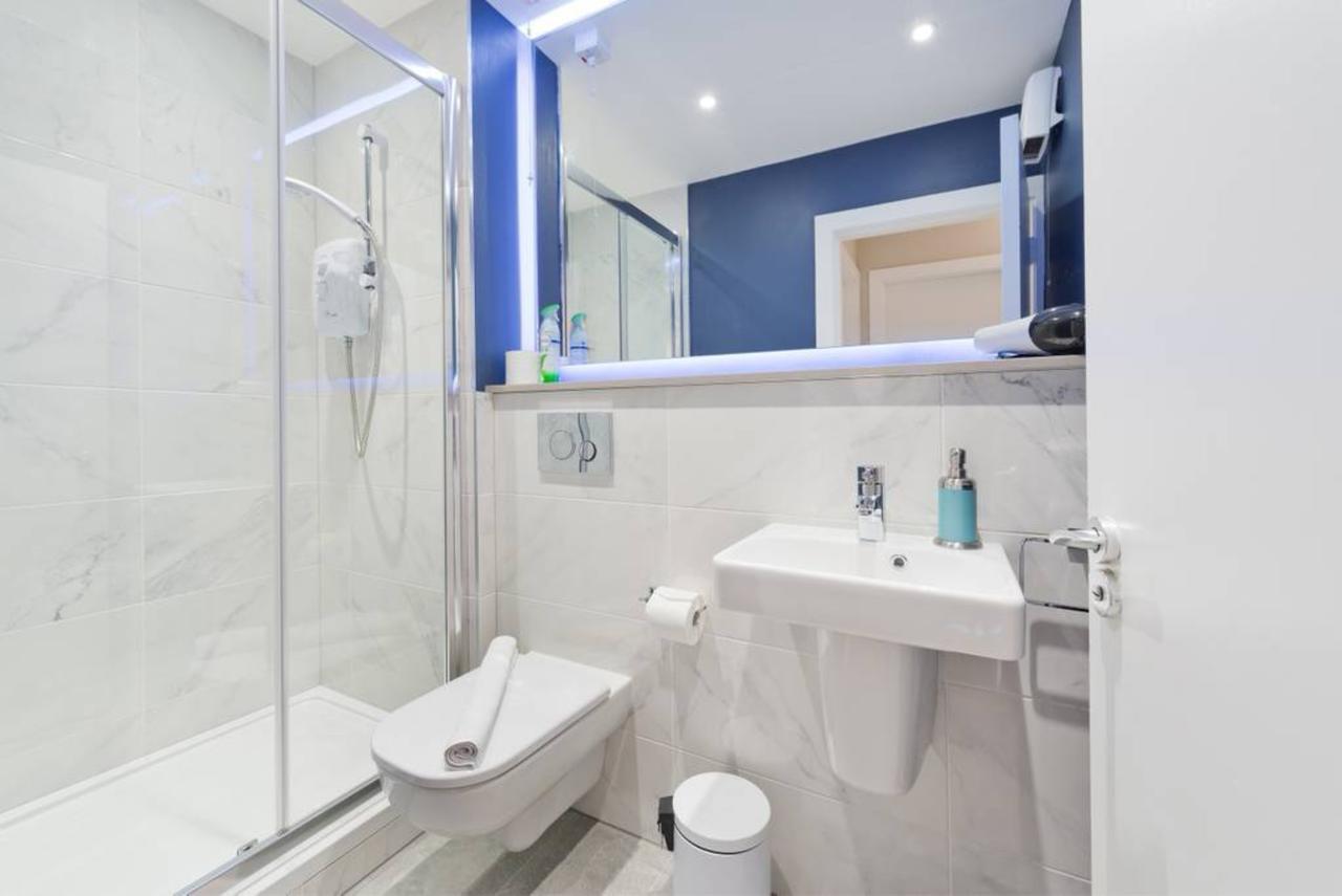 2 Bedroom Rooftop In Temple Bar Sleeps 6 Dublin