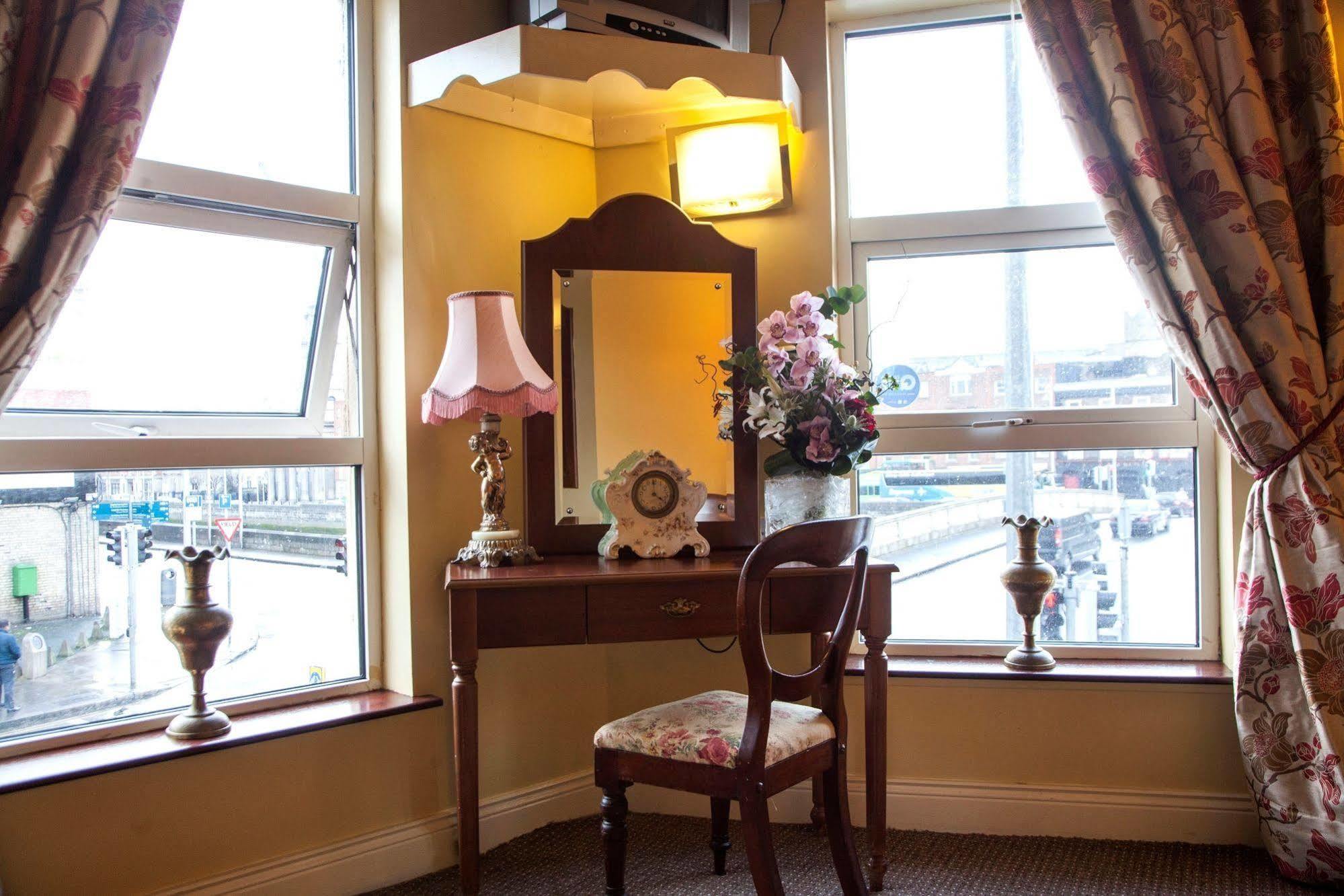 O'shea's Merchant Guest house