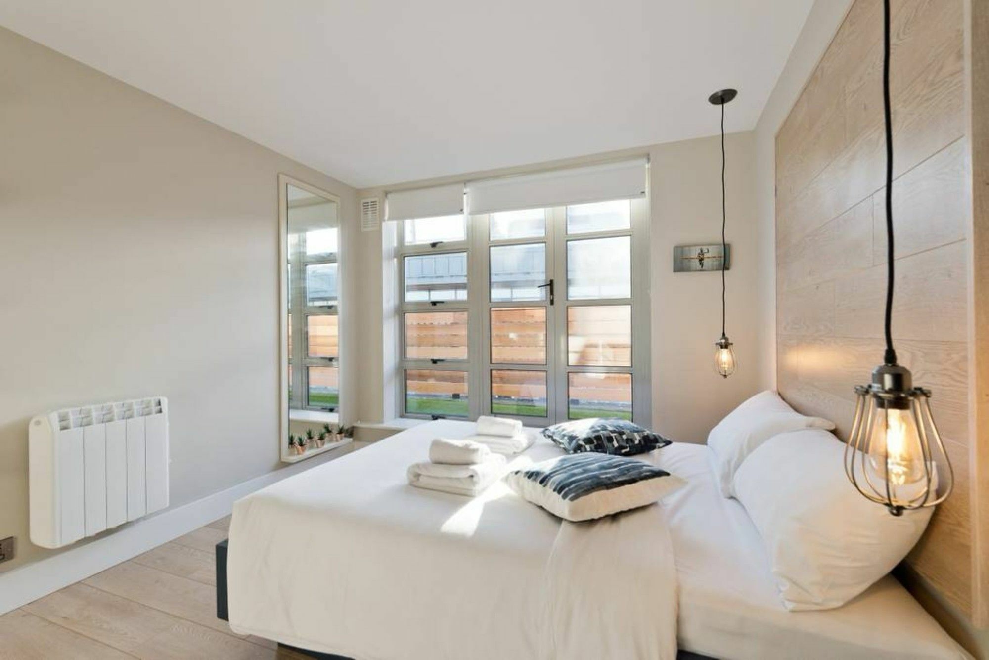 Apartment 2 Bedroom Rooftop In Temple Bar Sleeps 6 *