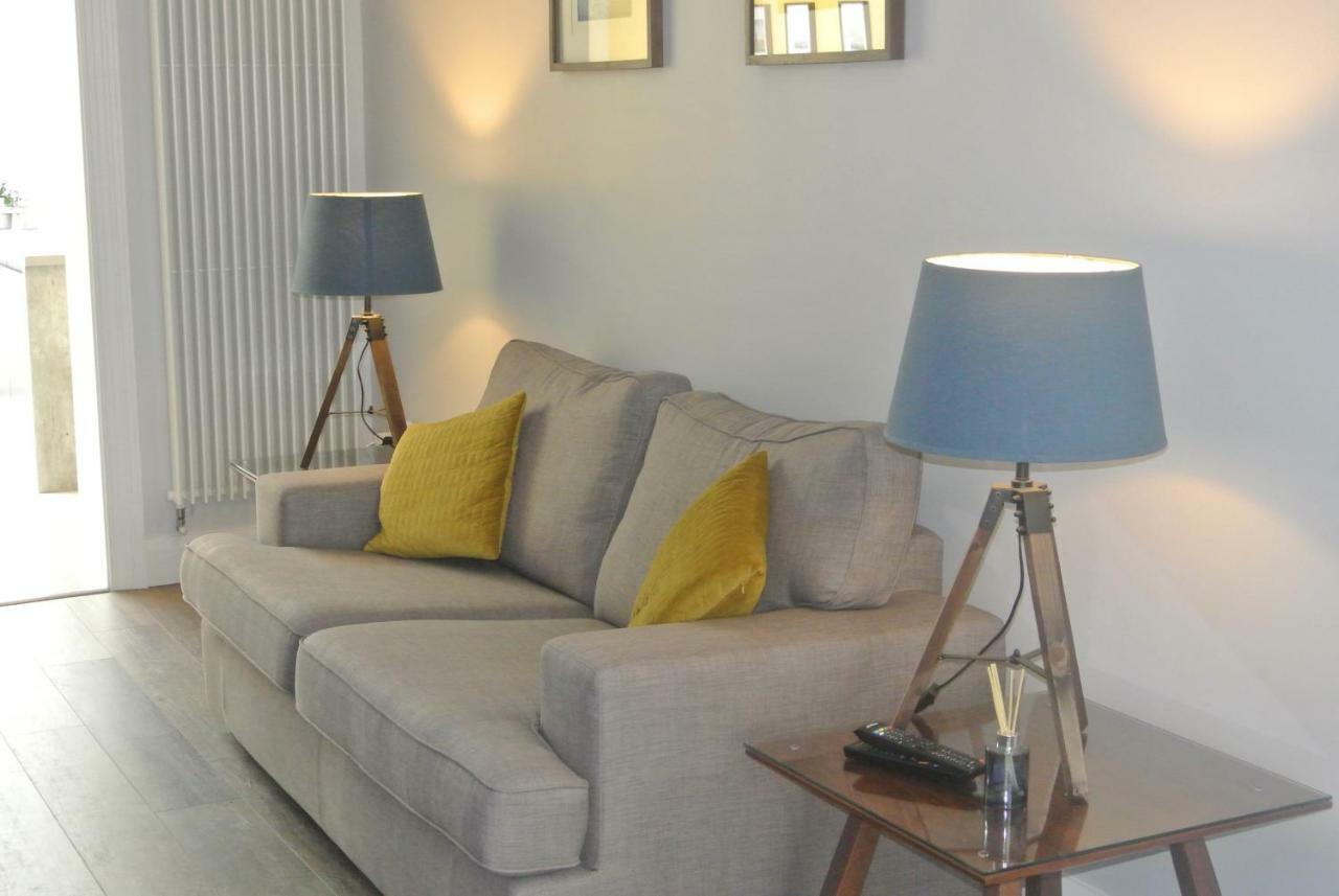 Merton Ave - Victorian Red Brick Terraced House Holiday home *