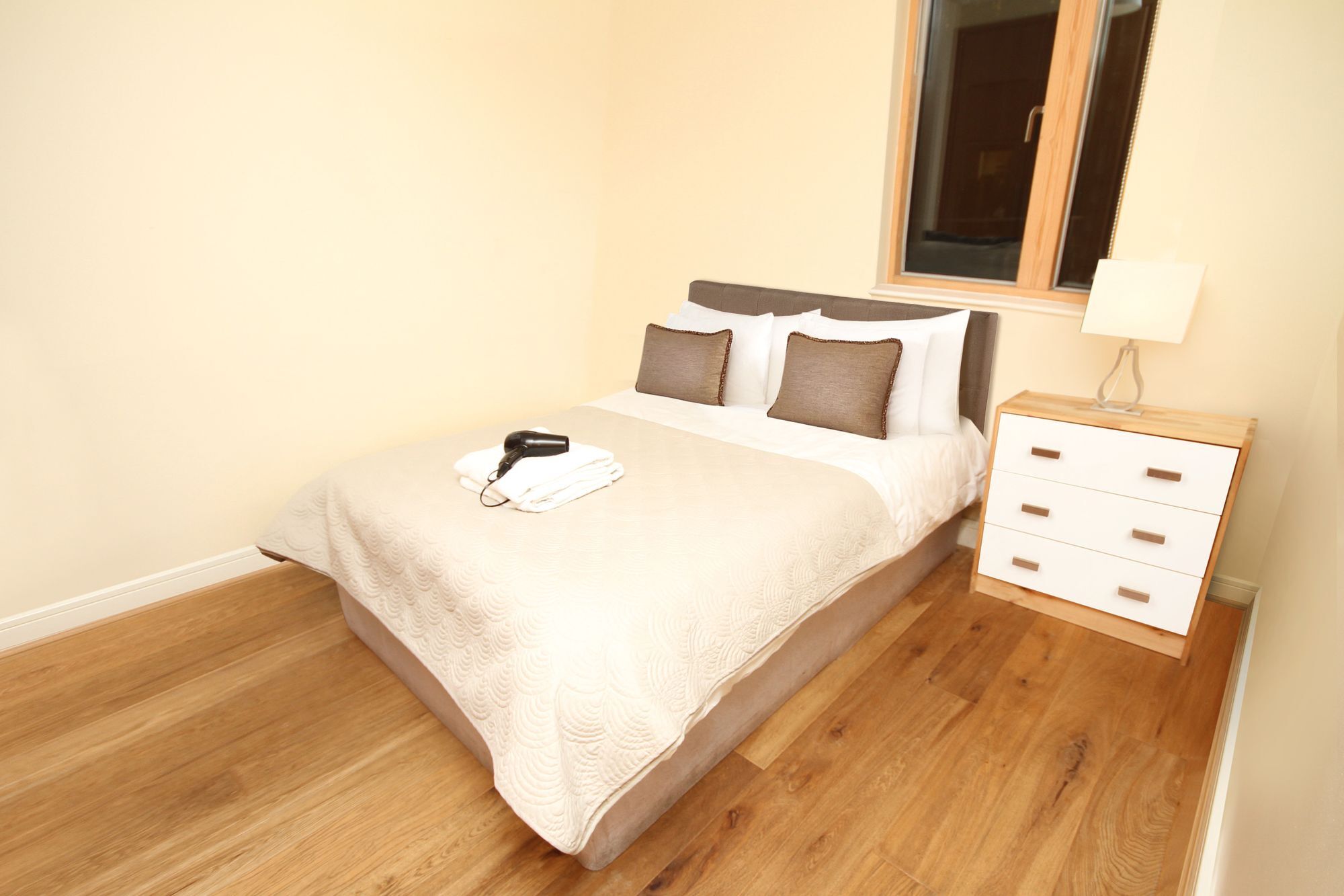 Grand Canal Quay Sleeps 10 Apartment *